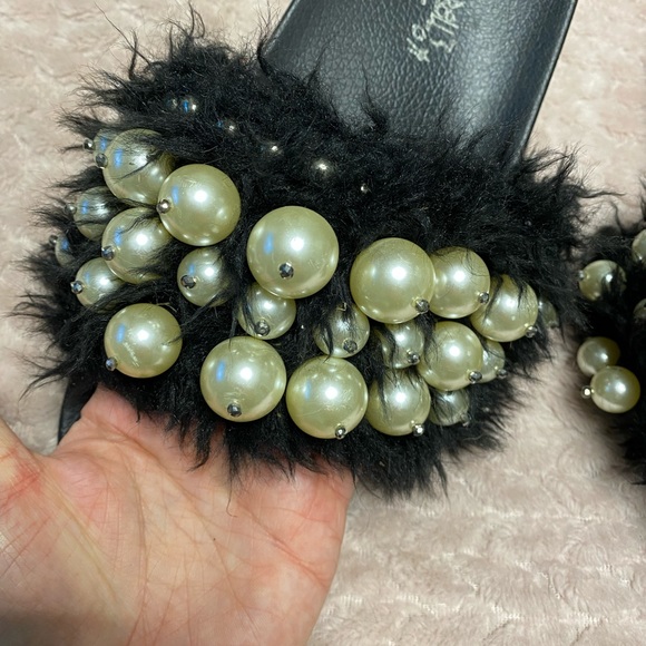 Jeffrey Campbell Slides - Picture 3 of 6